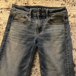 American Eagle favorite boyfriend super stretch jeans size 6 short 28” inseam